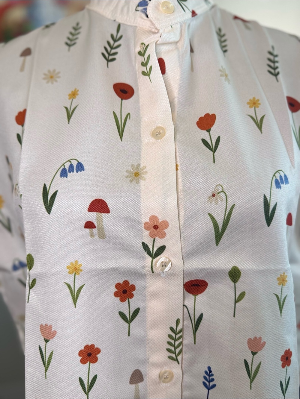 Floral Print Button-Front Top - Picture 4 of 13